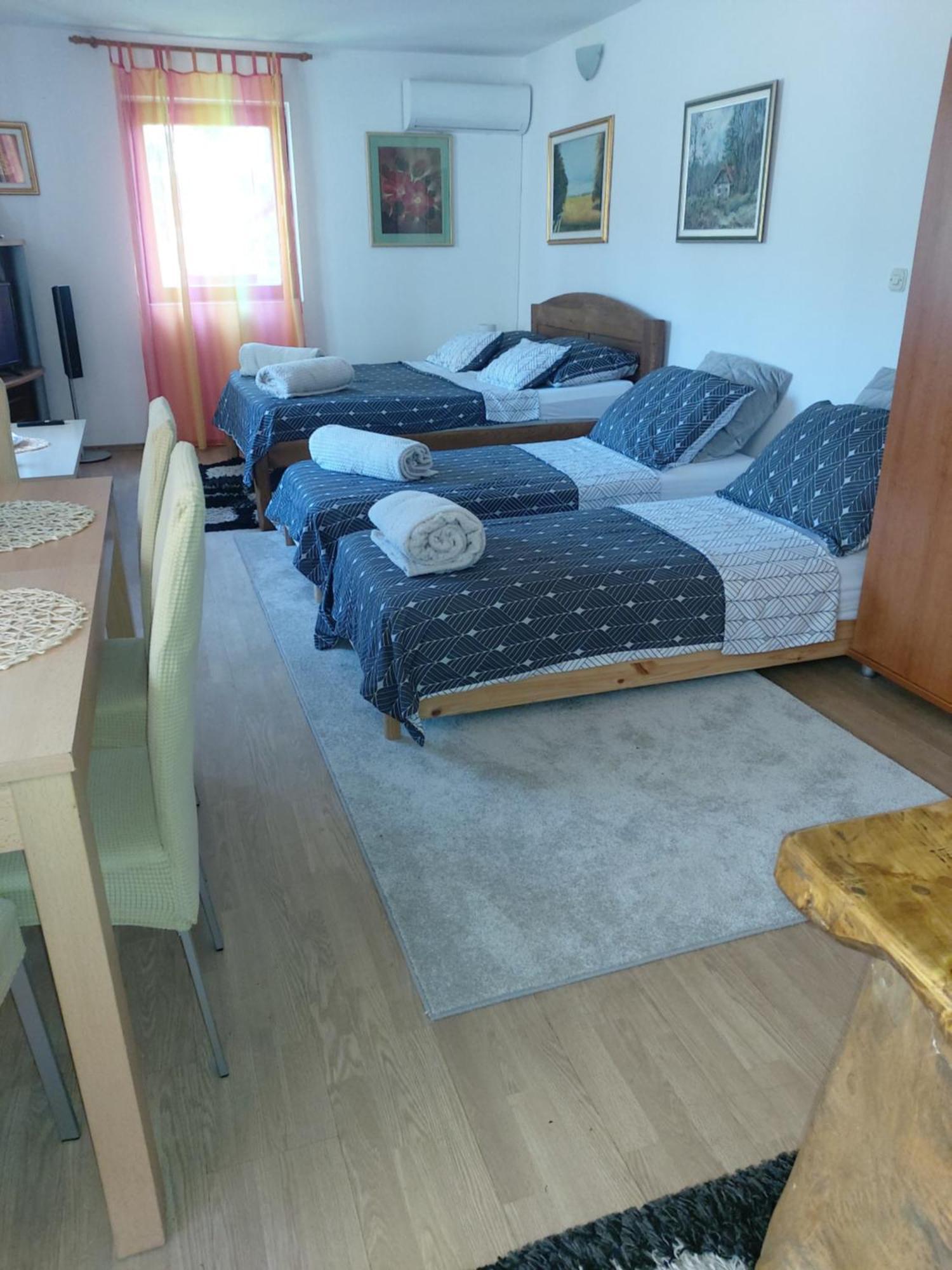 Studio Apartman Kotro Beli Manastir Eksteriør billede